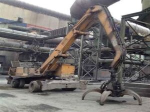 Liebherr A902