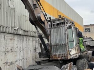 Liebherr A924C