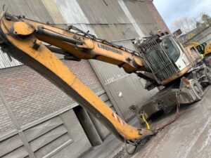 Liebherr LH30