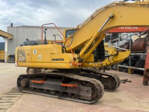 Komatsu PC210-8