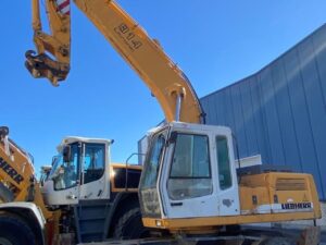 Liebherr A914